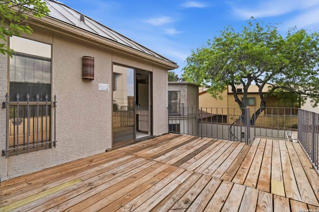 7609 N Songbird, San Antonio, TX 78229