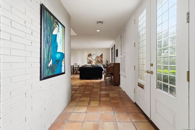 7609 N Songbird, San Antonio, TX 78229