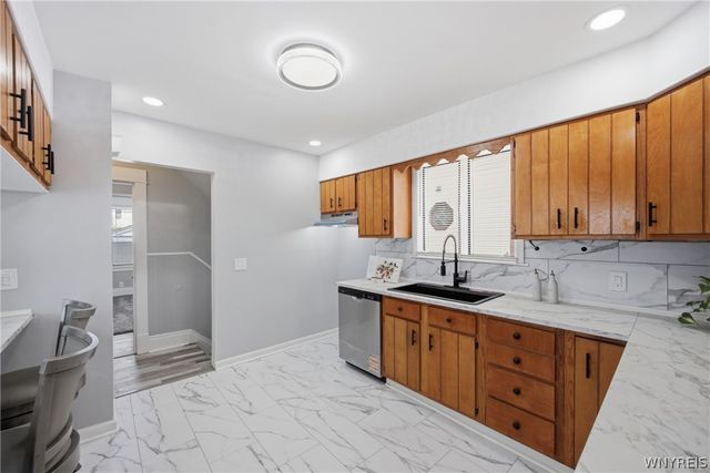 216 Sanders Road, Buffalo, NY 14216
