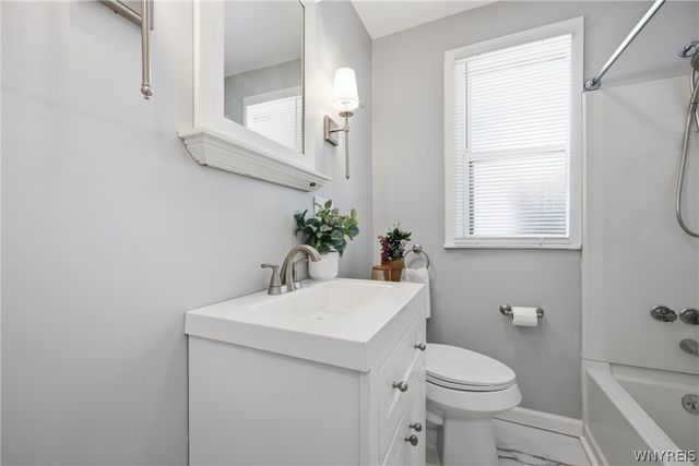 216 Sanders Road, Buffalo, NY 14216