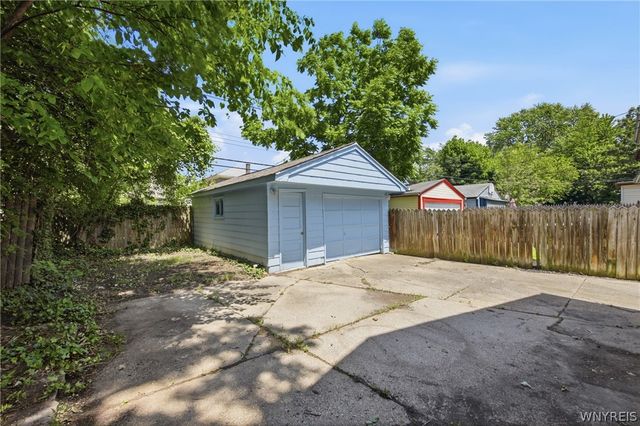 216 Sanders Road, Buffalo, NY 14216