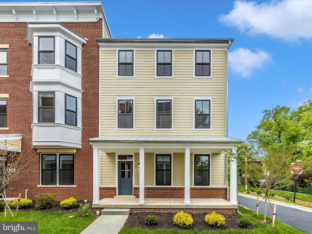 426 CHAPEL ALY, Frederick, MD 21701