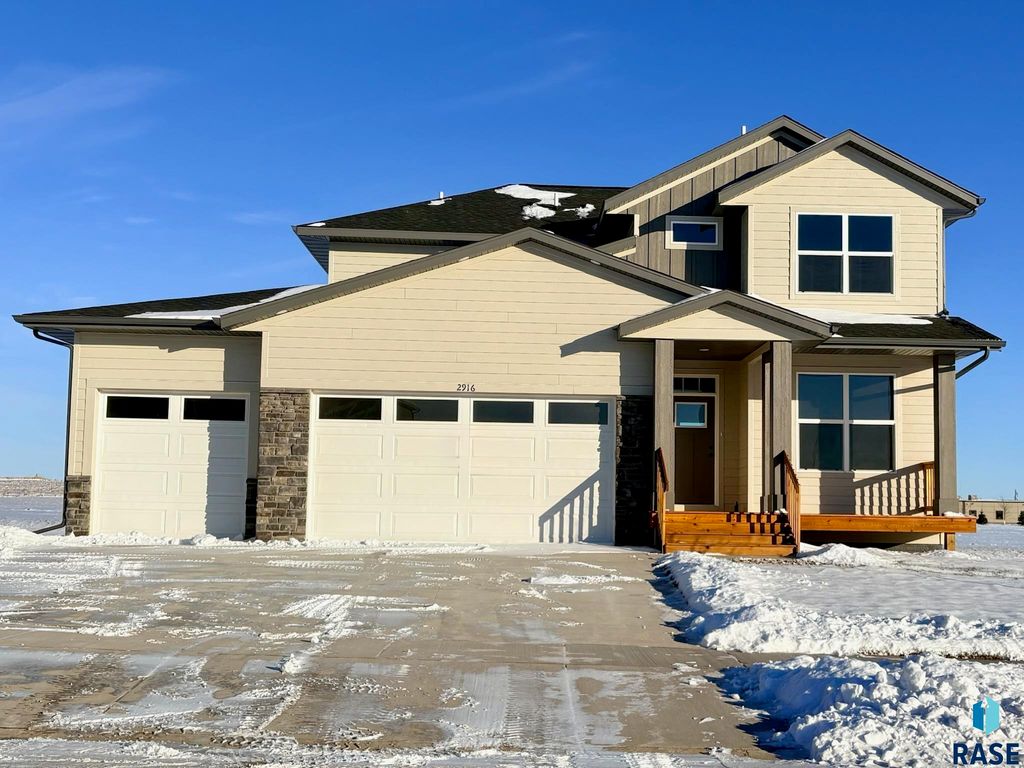 2916 S Copper Creek Ave Avenue, Sioux Falls, SD 57110