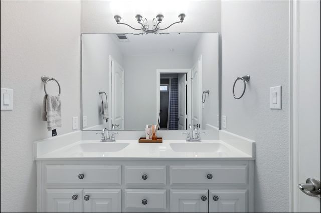 129 Preserve Place, Lewisville, TX 75067