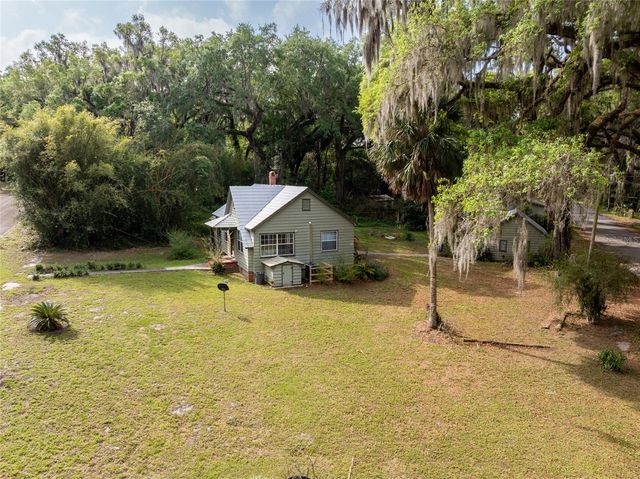 520 DESOTO, De Leon Springs, FL 32130