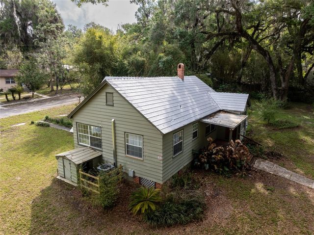 520 DESOTO, De Leon Springs, FL 32130