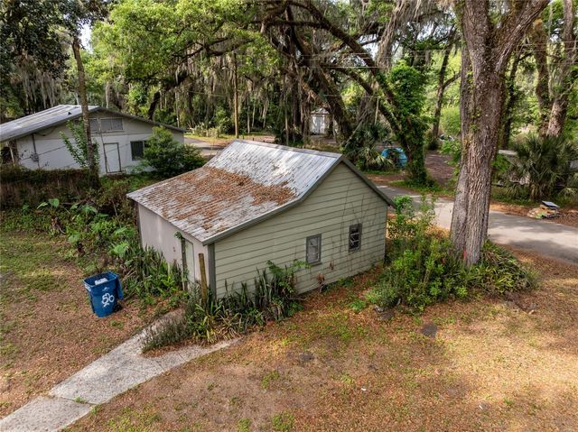 520 DESOTO, De Leon Springs, FL 32130