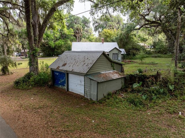 520 DESOTO, De Leon Springs, FL 32130