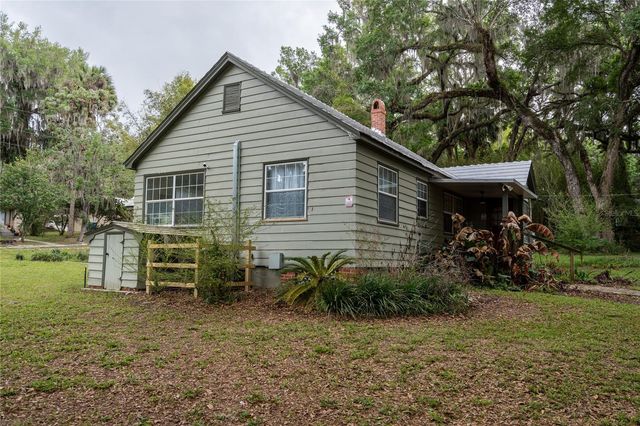 520 DESOTO, De Leon Springs, FL 32130
