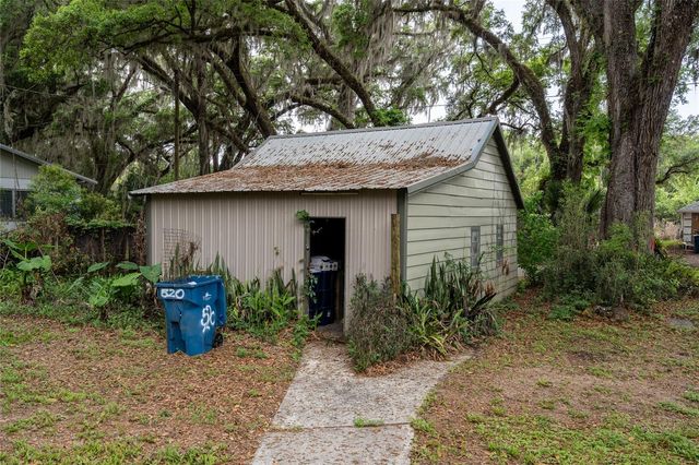 520 DESOTO, De Leon Springs, FL 32130