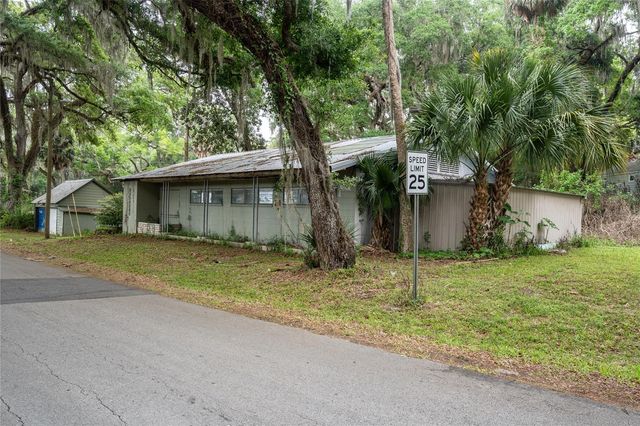 520 DESOTO, De Leon Springs, FL 32130