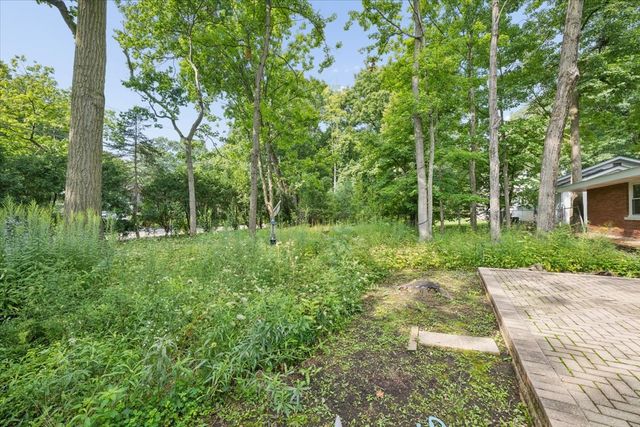 1233 Glenoak Lane, Northbrook, IL 60062