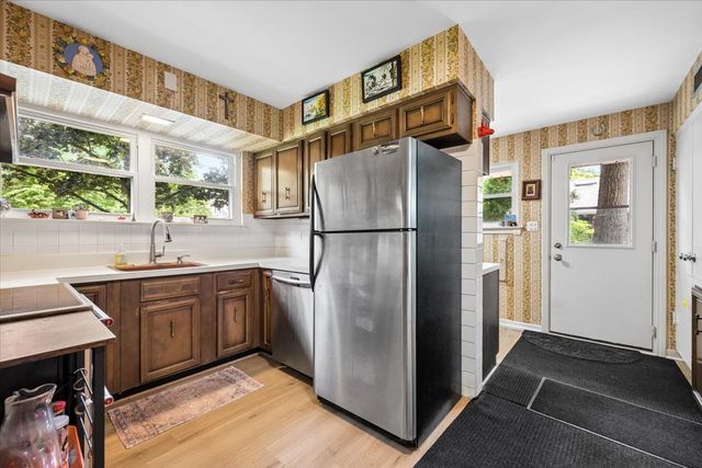 1233 Glenoak Lane, Northbrook, IL 60062