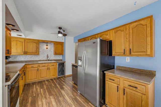 808 Memorial DRIVE, Kewaskum, WI 53040
