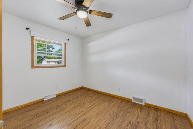 808 Memorial DRIVE, Kewaskum, WI 53040