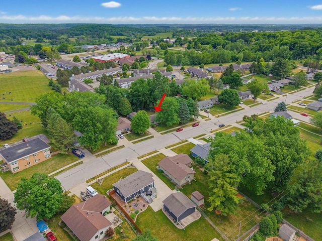808 Memorial DRIVE, Kewaskum, WI 53040