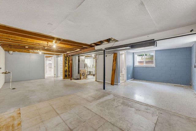 808 Memorial DRIVE, Kewaskum, WI 53040
