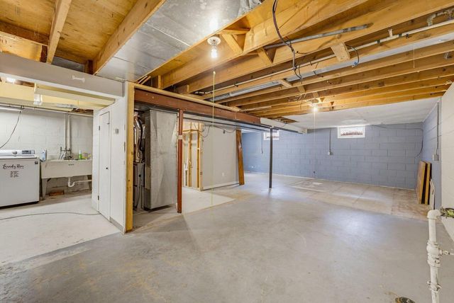 808 Memorial DRIVE, Kewaskum, WI 53040