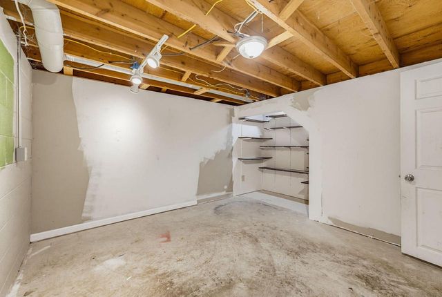 808 Memorial DRIVE, Kewaskum, WI 53040