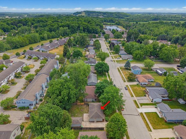 808 Memorial DRIVE, Kewaskum, WI 53040