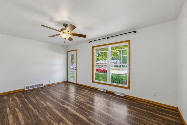 808 Memorial DRIVE, Kewaskum, WI 53040