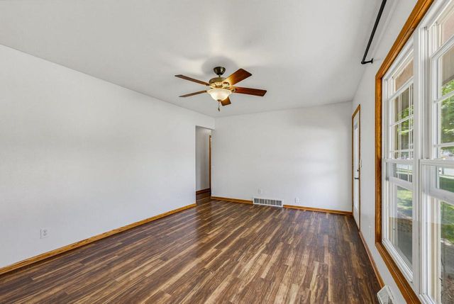 808 Memorial DRIVE, Kewaskum, WI 53040