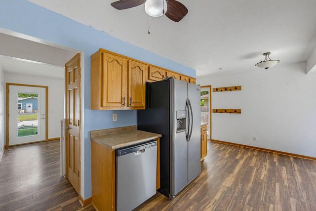 808 Memorial DRIVE, Kewaskum, WI 53040