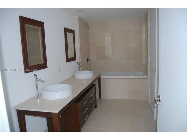 475 BRICKELL AVE 612, Miami, FL 33131