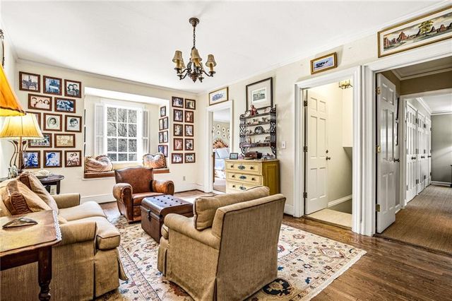 547 Spring Valley NW Road, Atlanta, GA 30318