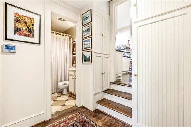 547 Spring Valley NW Road, Atlanta, GA 30318