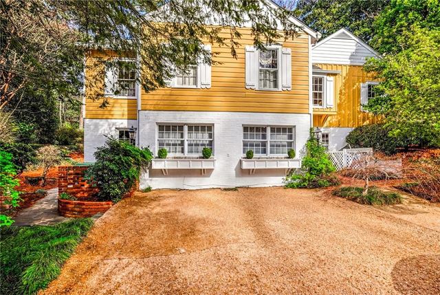 547 Spring Valley NW Road, Atlanta, GA 30318