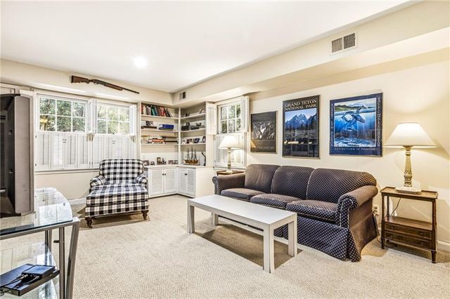 547 Spring Valley NW Road, Atlanta, GA 30318