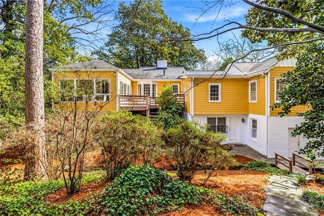 547 Spring Valley NW Road, Atlanta, GA 30318