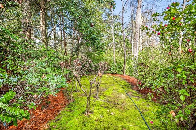 547 Spring Valley NW Road, Atlanta, GA 30318