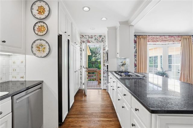 547 Spring Valley NW Road, Atlanta, GA 30318