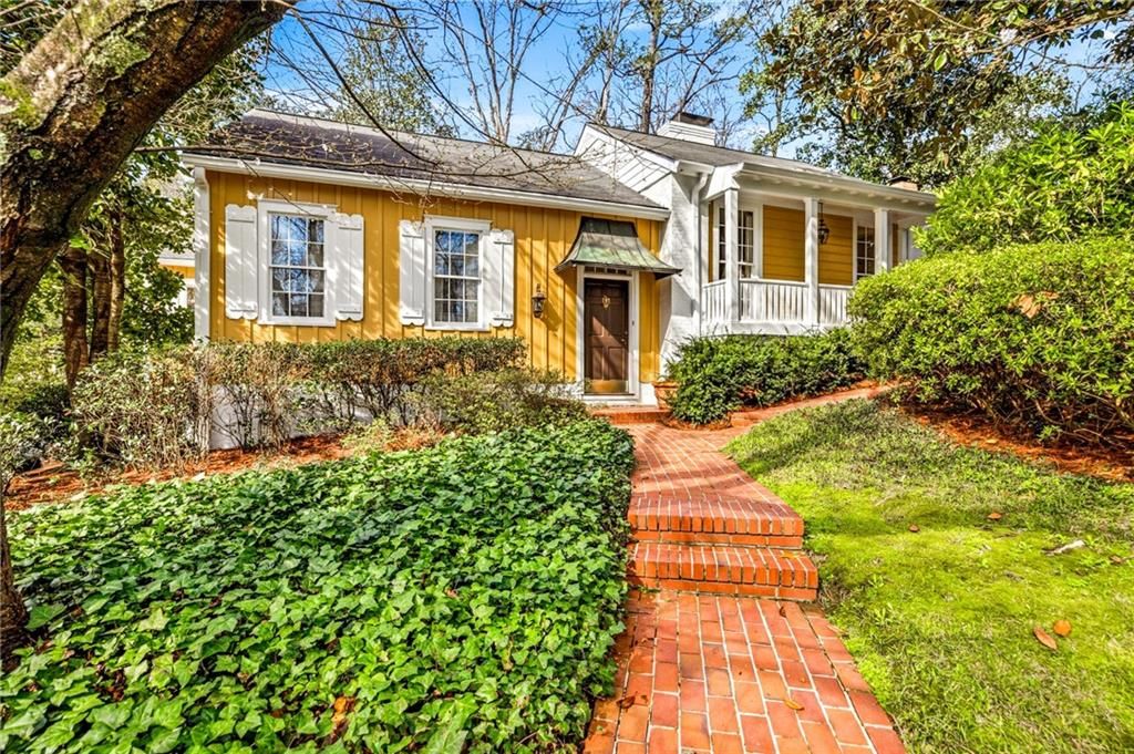 547 Spring Valley NW Road, Atlanta, GA 30318