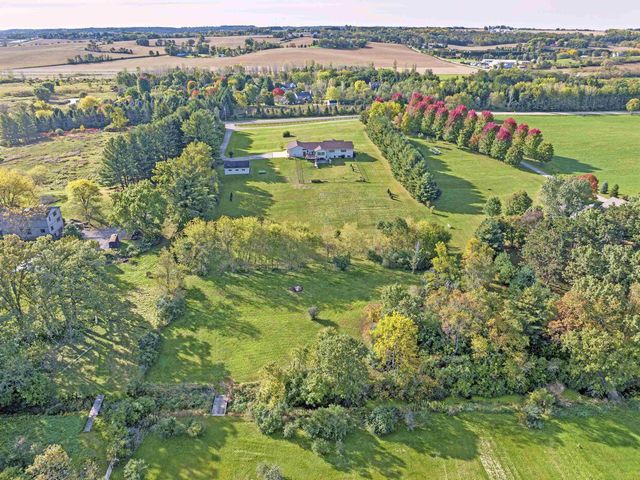7920 COUNTY ROAD PD, Verona, WI 53593