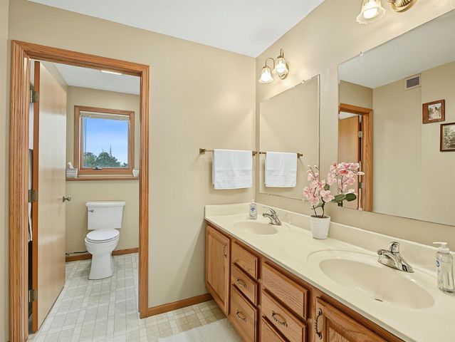 7920 COUNTY ROAD PD, Verona, WI 53593