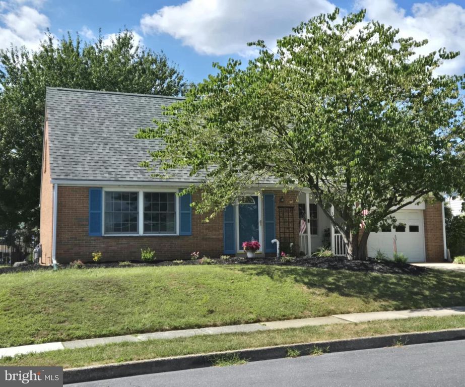 11 HIGH ST, Enola, PA 17025