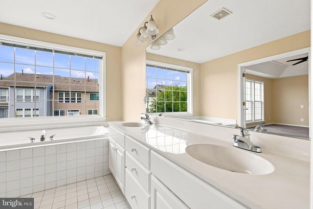 22675 SIMONET BLANC TER, Ashburn, VA 20148