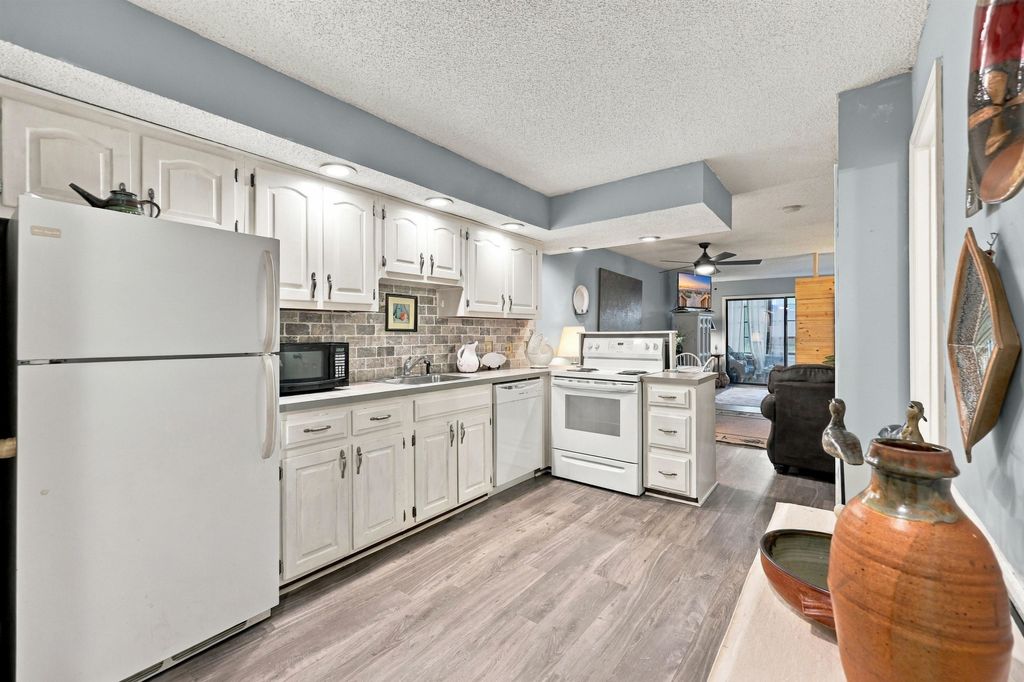 4202 Pinehurst Cir Unit D2, Little River, SC 29566 — photo 5