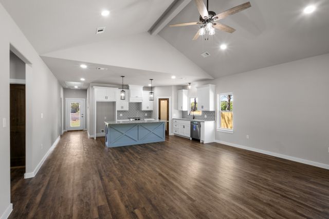 405 Bass Street, Bridgeport, TX 76426
