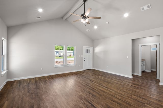 405 Bass Street, Bridgeport, TX 76426