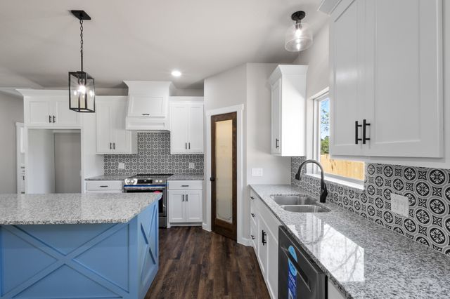 405 Bass Street, Bridgeport, TX 76426