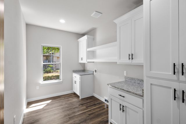 405 Bass Street, Bridgeport, TX 76426