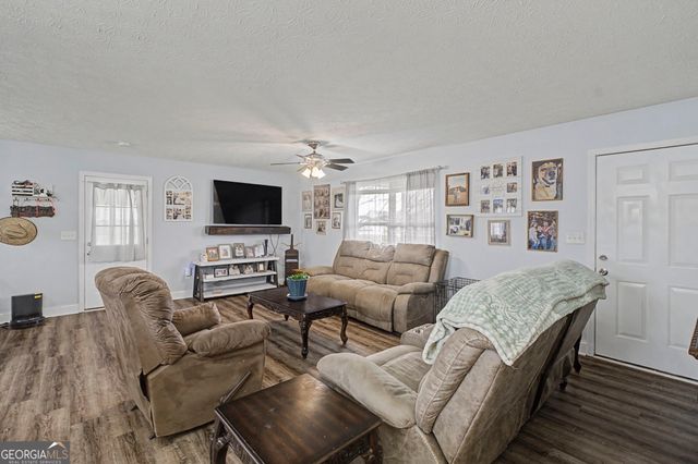 312 Triple D Drive SE, Adairsville, GA 30103