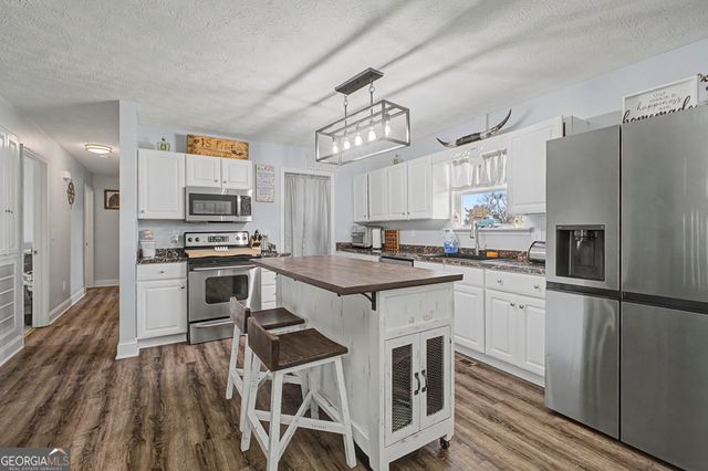 312 Triple D Drive SE, Adairsville, GA 30103