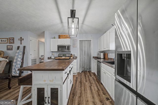 312 Triple D Drive SE, Adairsville, GA 30103