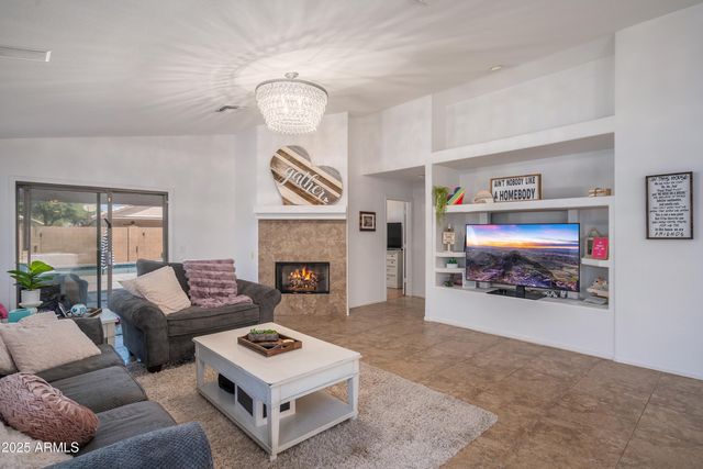 2246 E SOFT WIND Drive, Phoenix, AZ 85024