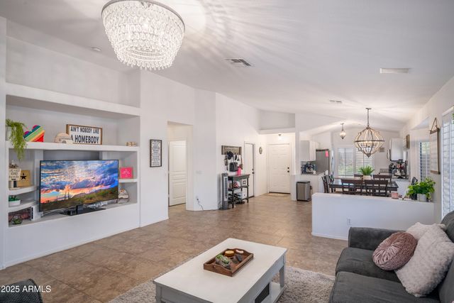 2246 E SOFT WIND Drive, Phoenix, AZ 85024